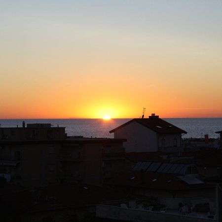 Hotel Regina Lido di Camaiore Luaran gambar